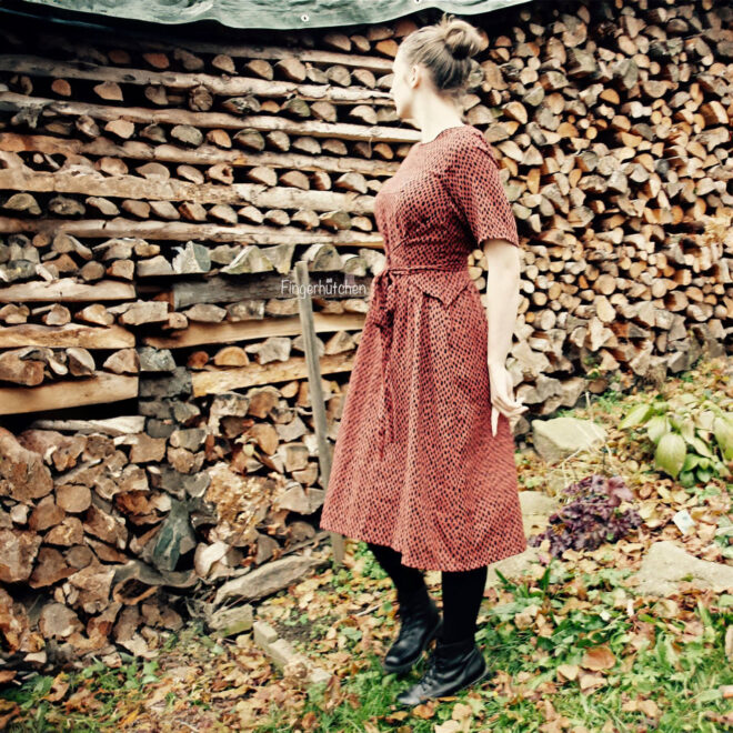 Damenkleid Aino - Größen 32 - 60 – Bild 8
